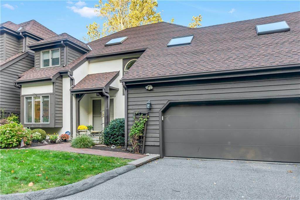 17 Cotswold Drive - Photo 1