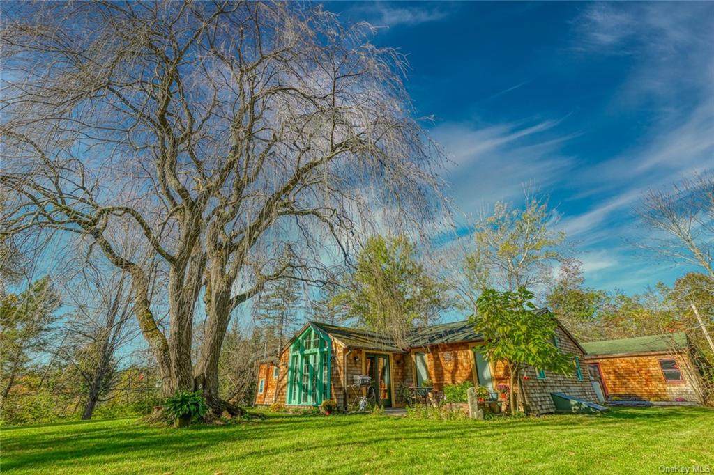 25 Glen Circle - Photo 1