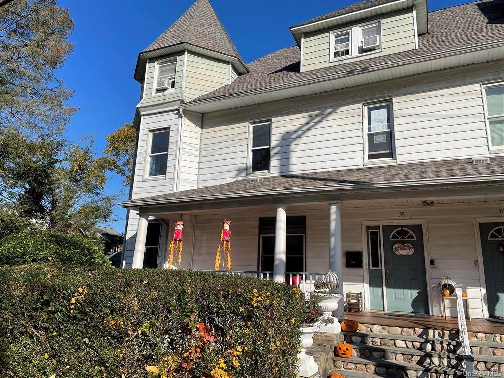 35 Mount Hope Boulevard - Photo 1
