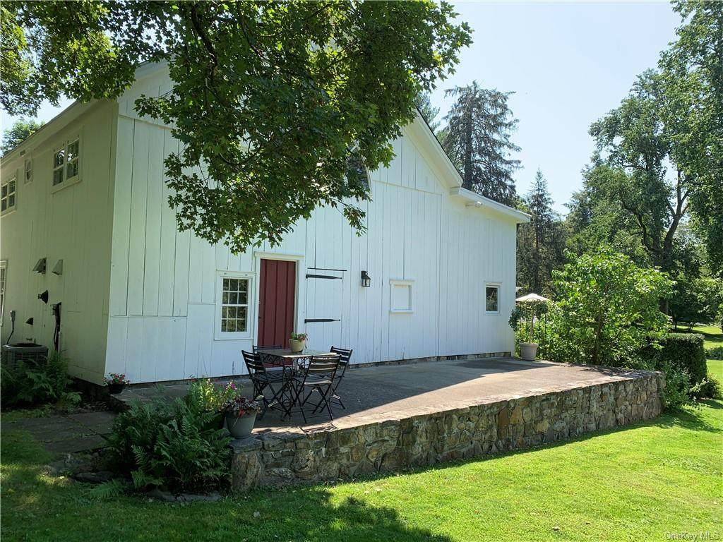 332 Quaker Road - Photo 1