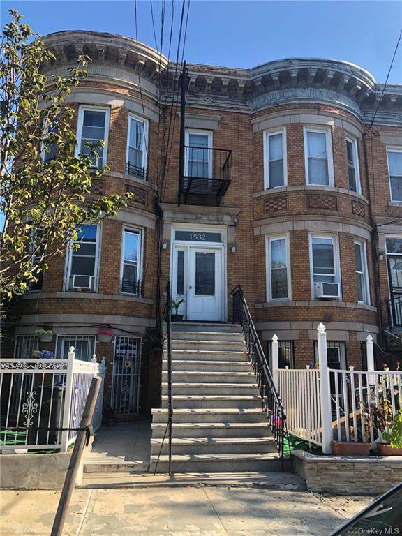 1532 Overing Street - Photo 1