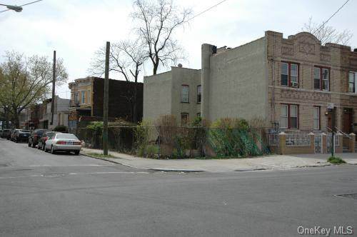 920 Dumont Avenue - Photo 1