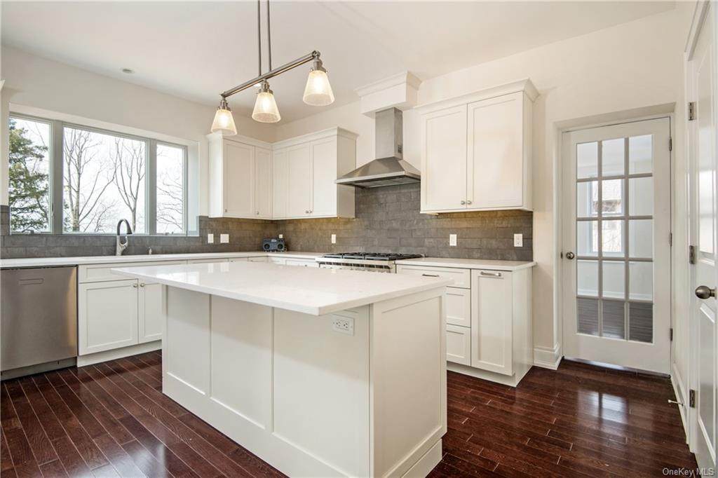 34 Euclid Avenue - Photo 1