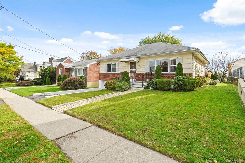124 Seminary Avenue - Photo 1
