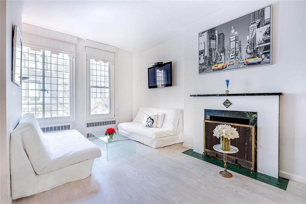 10 E 76th Street - Photo 1