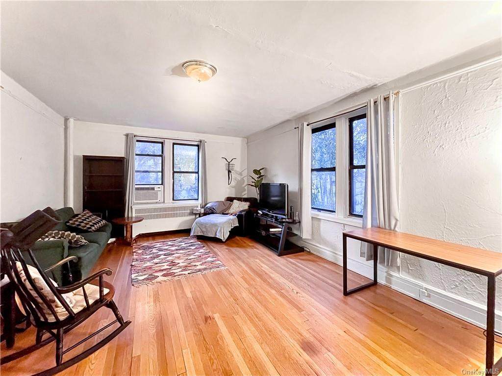 1080 Warburton Avenue - Photo 1