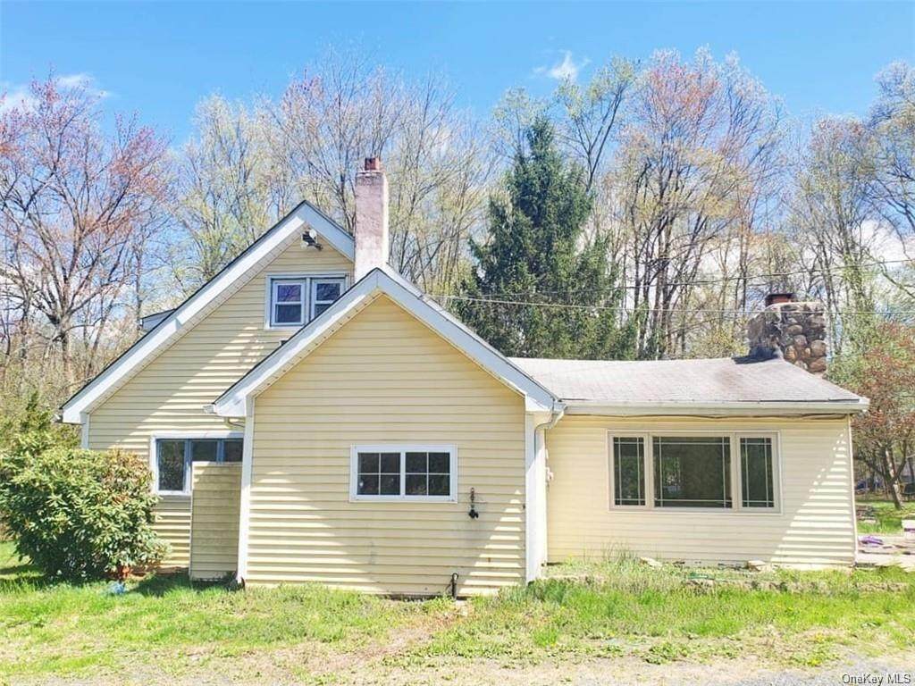 370 Jackson Avenue - Photo 1