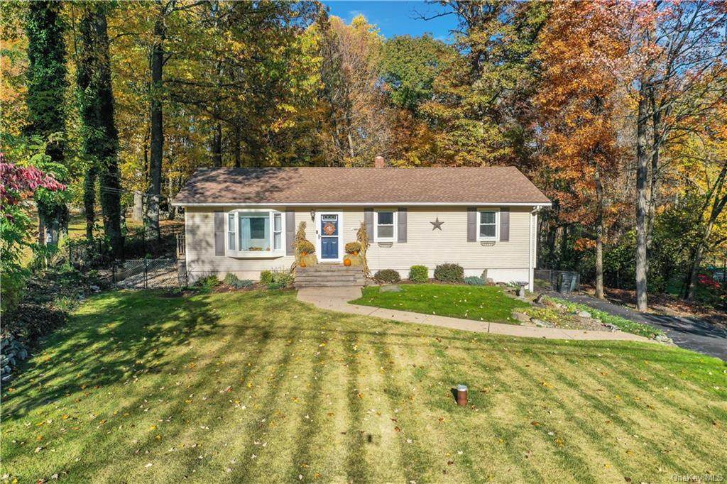328 Sycamore Drive - Photo 1
