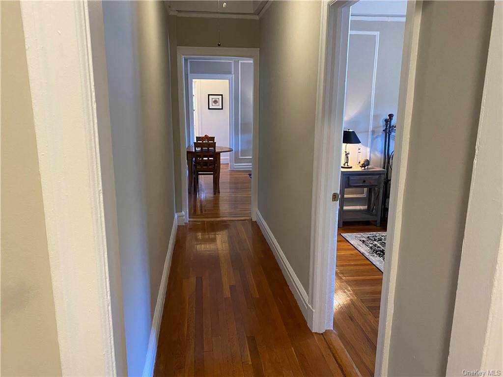 622 Pelhamdale Avenue - Photo 1