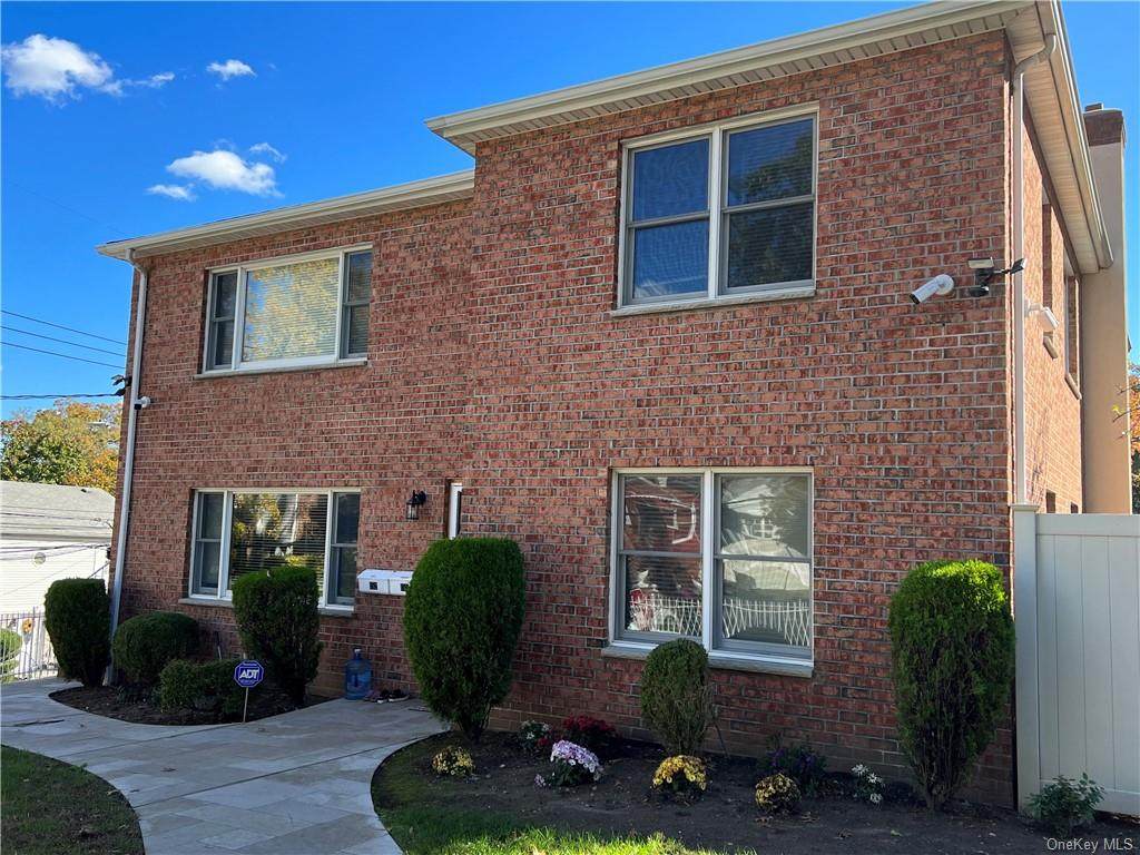 152 Florence Street - Photo 1