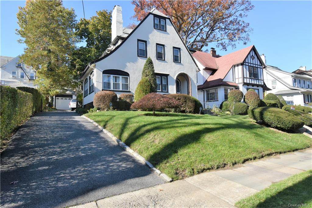 272 Claremont Avenue - Photo 1