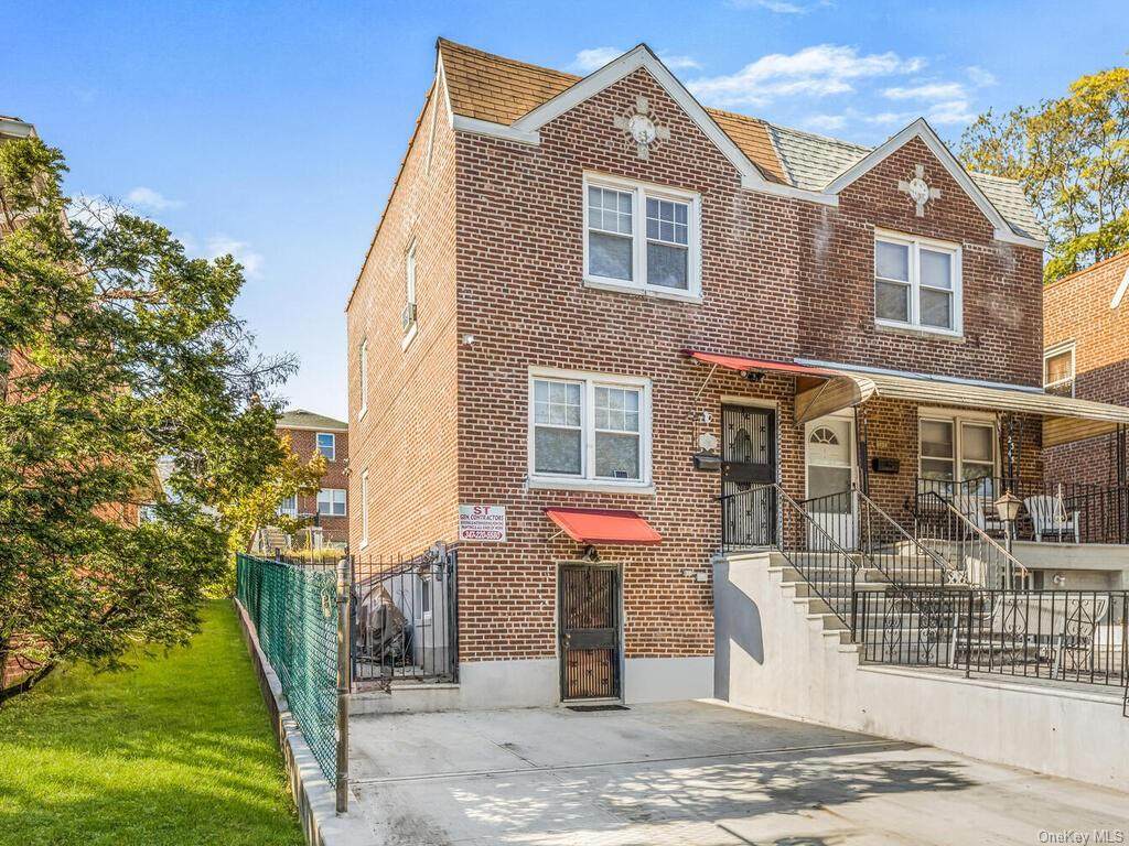 2343 Kingsland Avenue - Photo 1