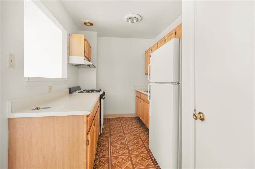1518 Pacific Street - Photo 1