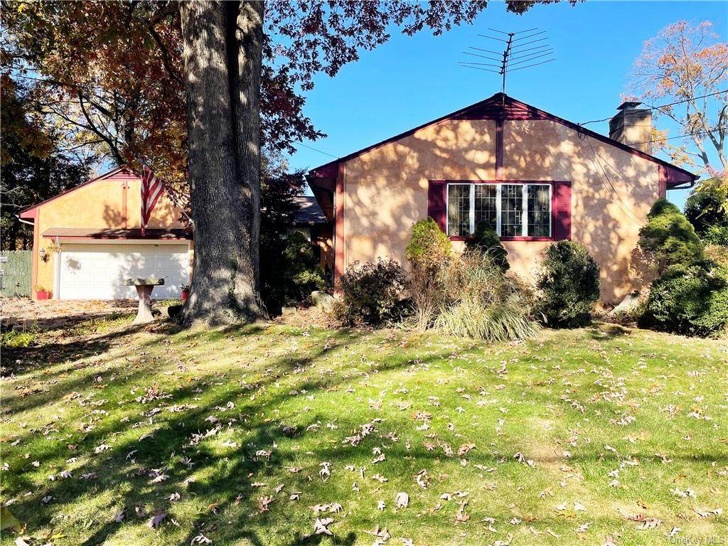 25 Whitewood Road - Photo 1