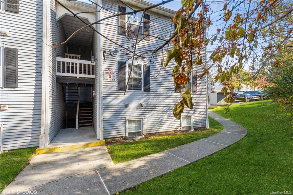 8 Lexington Hill - Photo 1