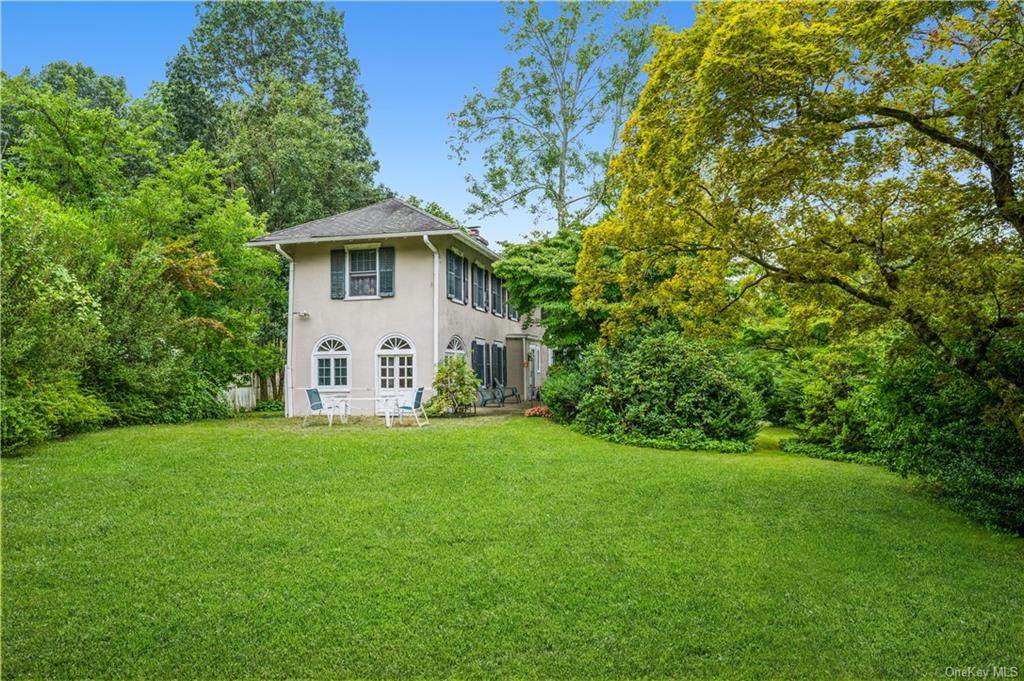 66 Walworth Avenue - Photo 1
