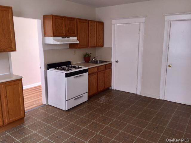 215 Waverly Street - Photo 1