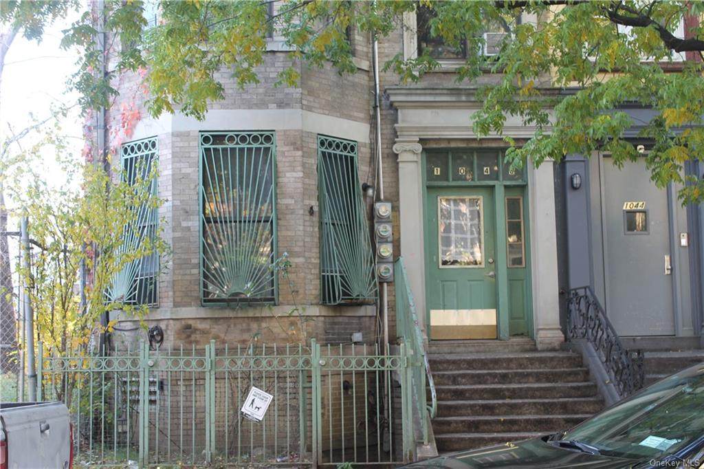1046 Faile Street - Photo 1