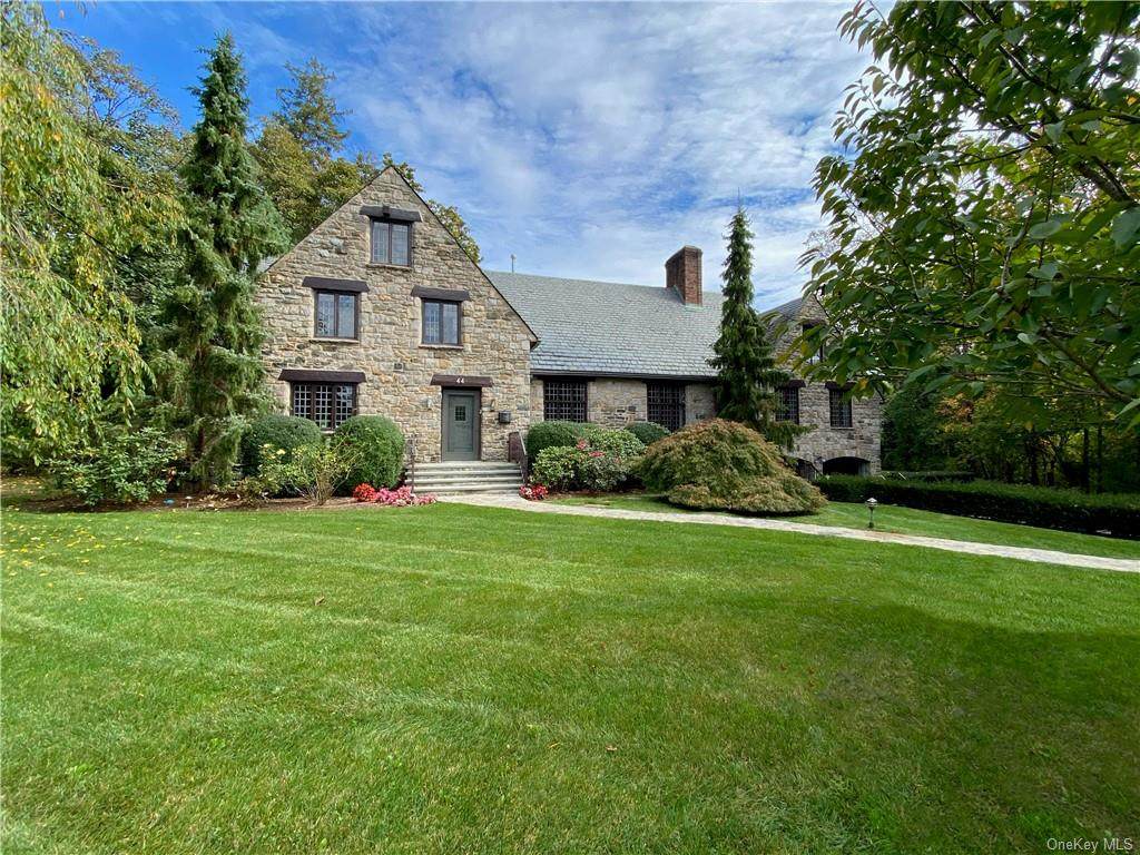 44 Brewster Road - Photo 1