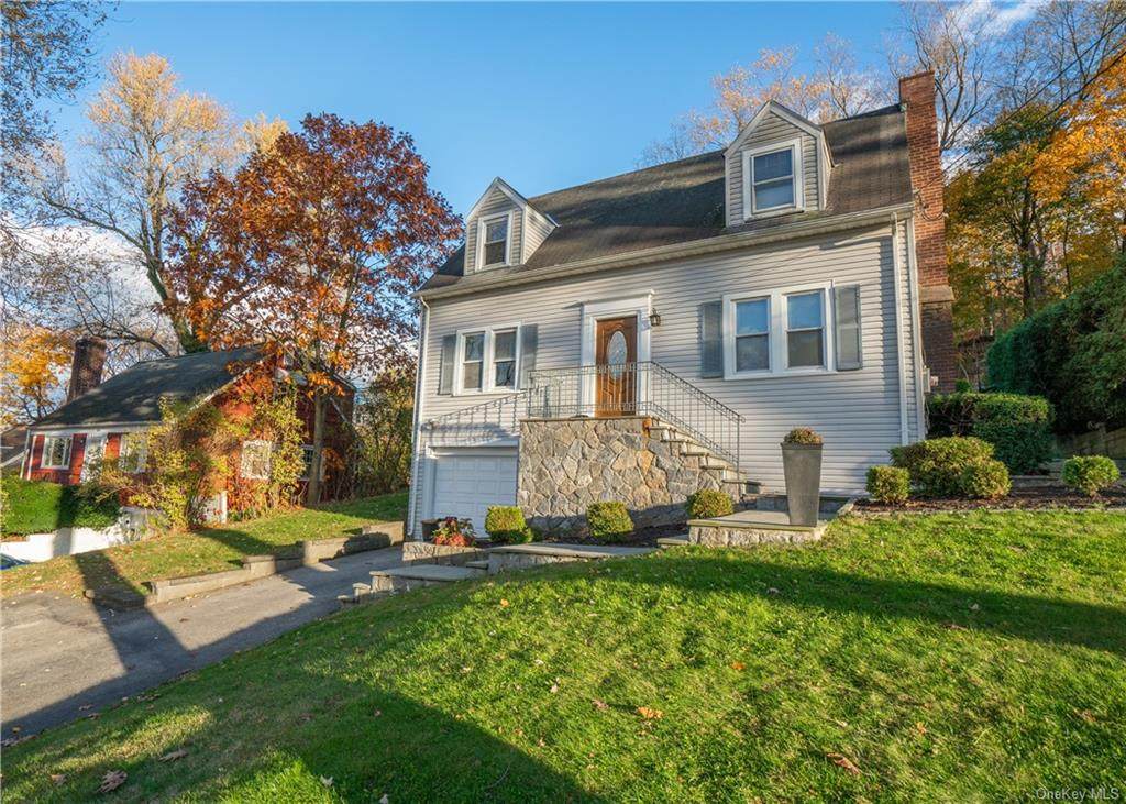 860 Warren Avenue - Photo 1
