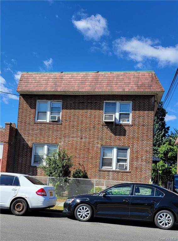 15 Woodlawn Avenue - Photo 1