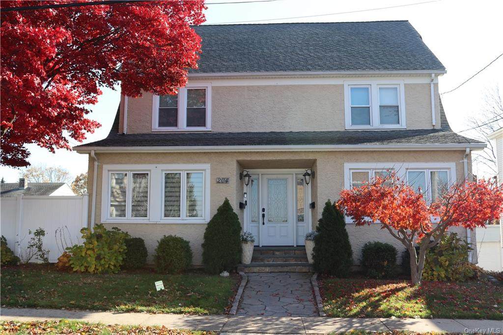 204 Lakeview Avenue - Photo 1