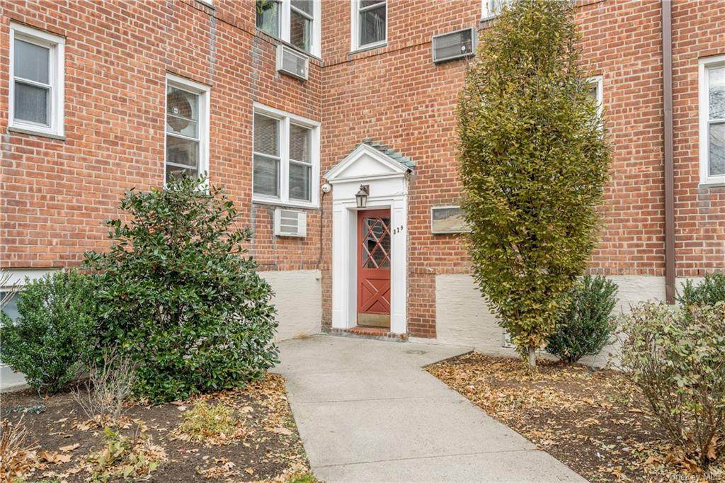 329 Palmer Terrace - Photo 1