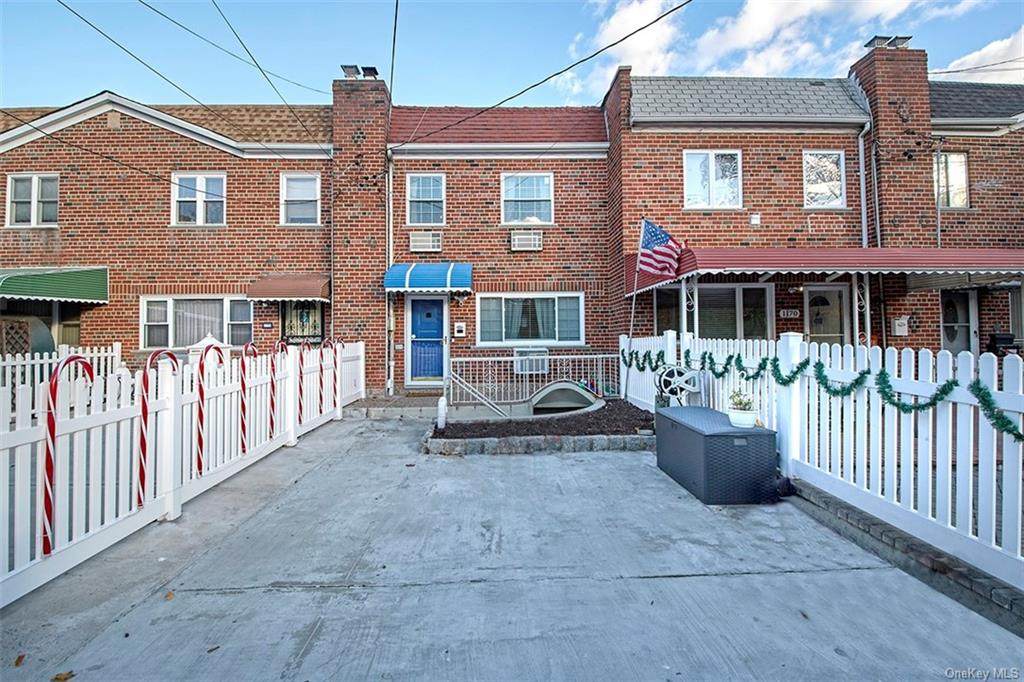 1172 Fairfax Avenue - Photo 1