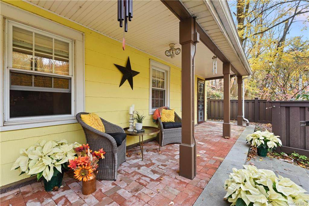 8 Spring Valley Road - Photo 1