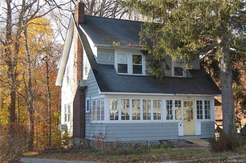 922 Webster Avenue - Photo 1