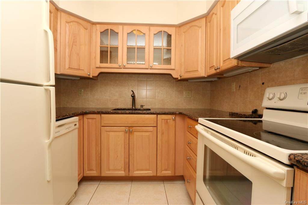 28 Warwick Place - Photo 1