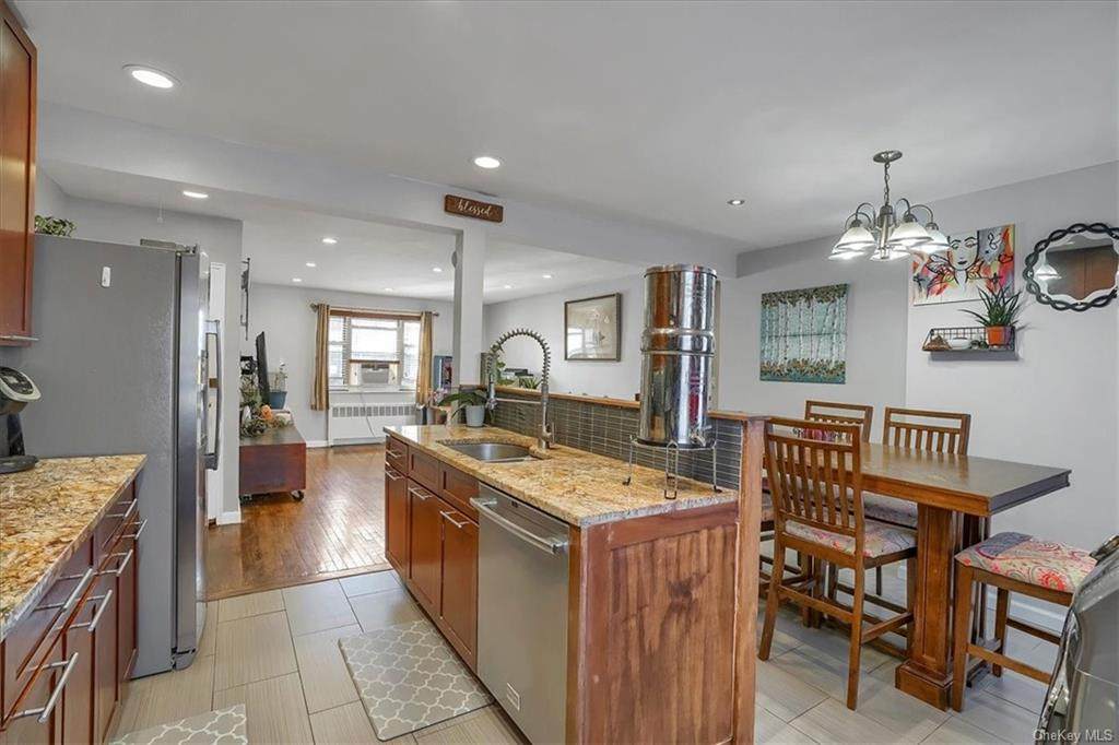 861 Palisade Avenue - Photo 1