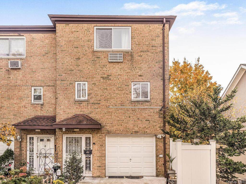 6203A Spencer Terrace - Photo 1