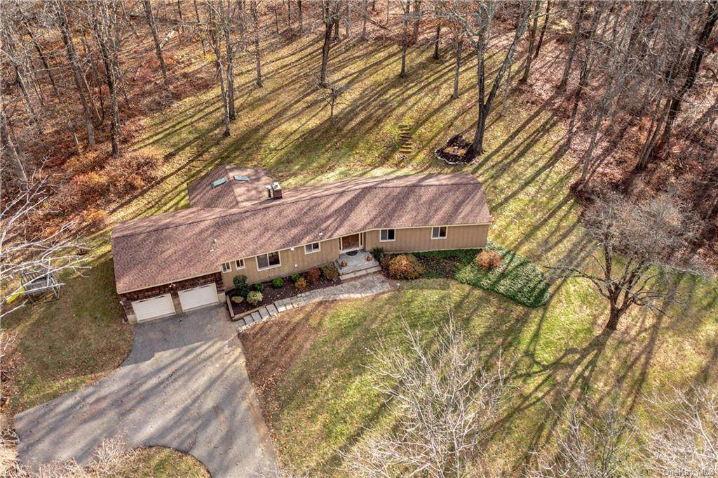 201 Ridgefield Avenue - Photo 1