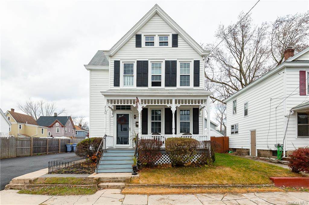 213 Elmendorf Street - Photo 1