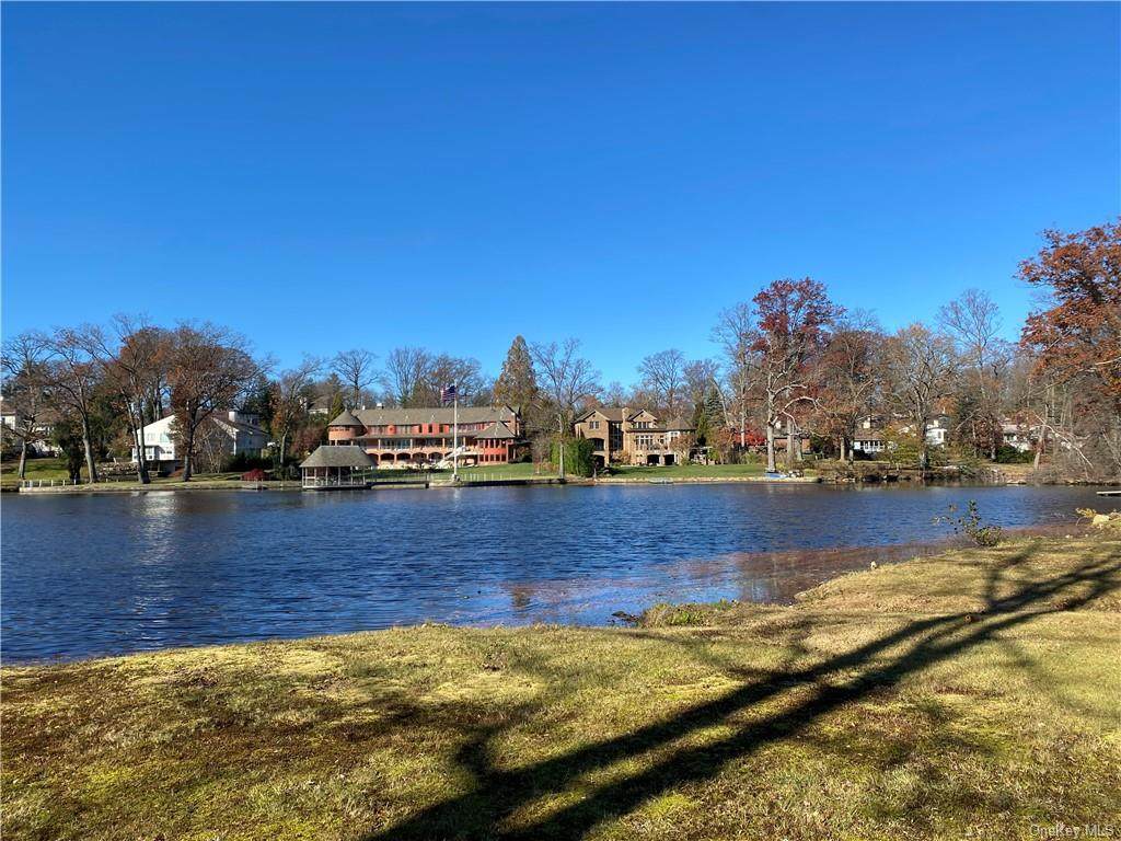 234 250 Wilmot Road - Photo 1