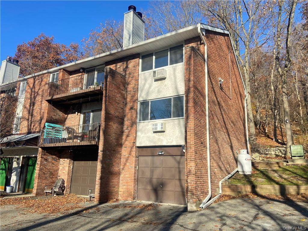 907 Mountainside Drive - Photo 1