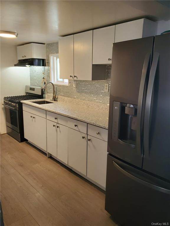 325 Underhill Avenue - Photo 1