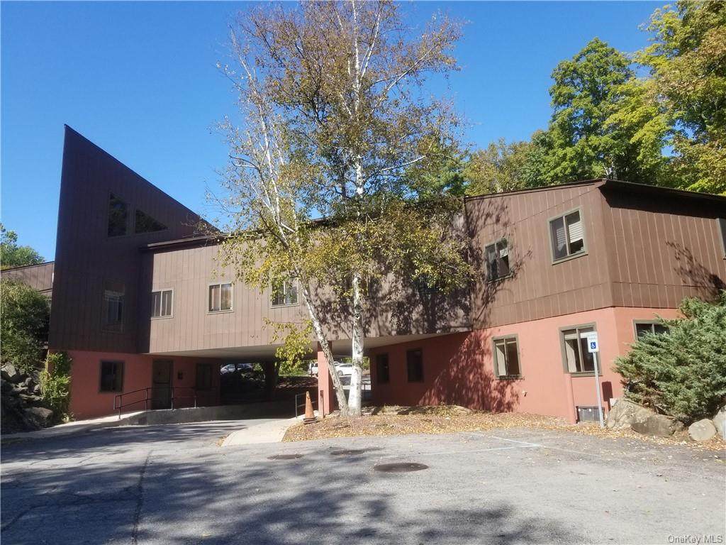 7 Pine Woods Road - Photo 1