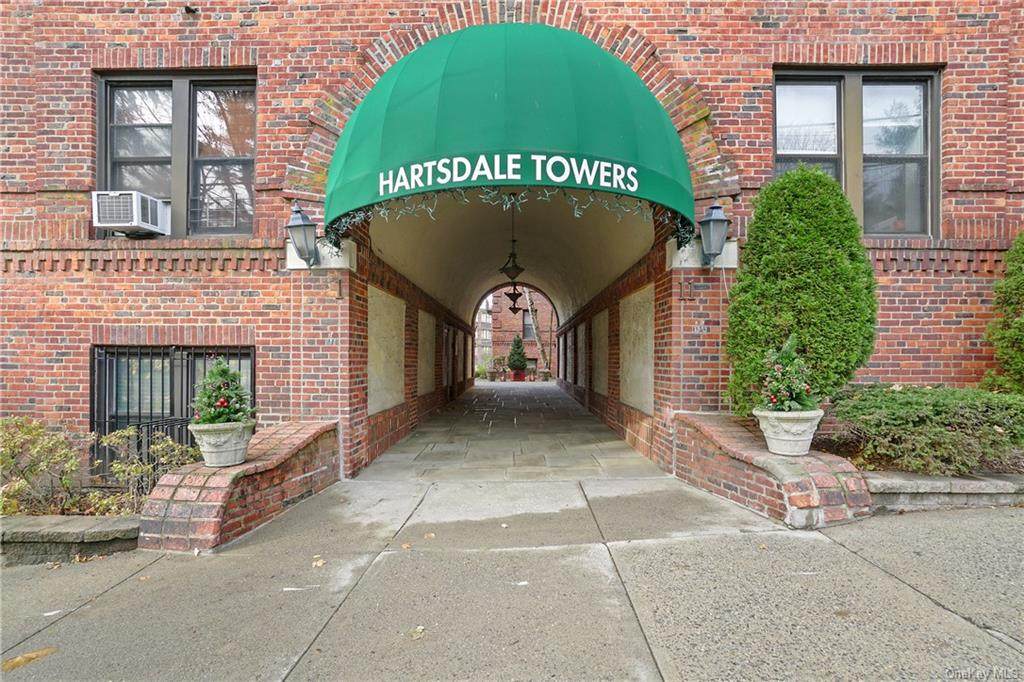 11 Columbia Avenue - Photo 1