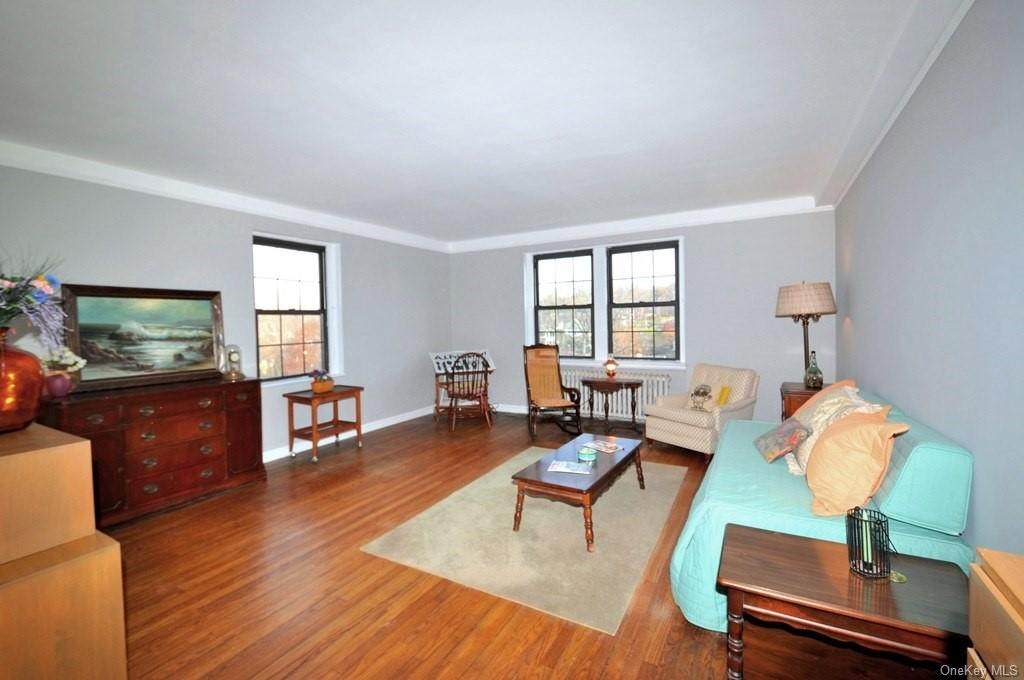 192 Garth Road - Photo 1