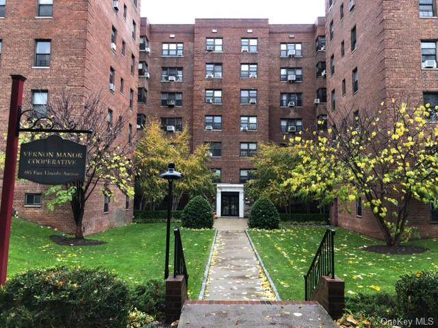 485 Lincoln Avenue - Photo 1