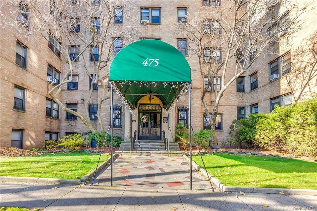 475 Bronx River Road - Photo 1