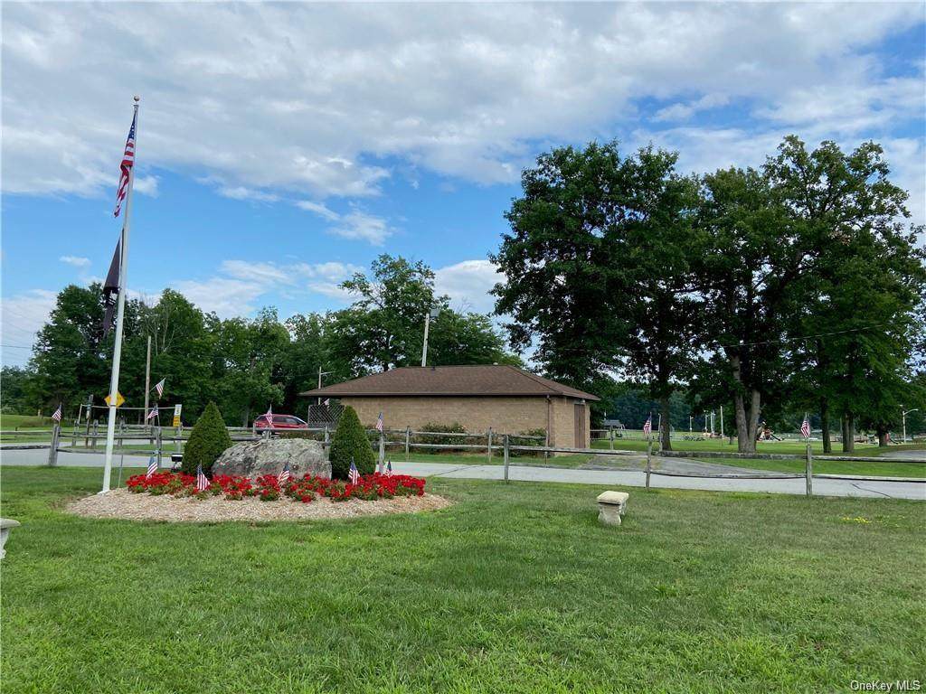 Route 284 - Photo 1