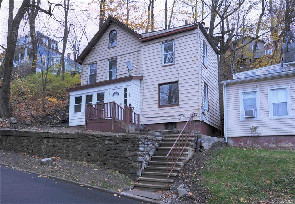 44 Broadway - Photo 1