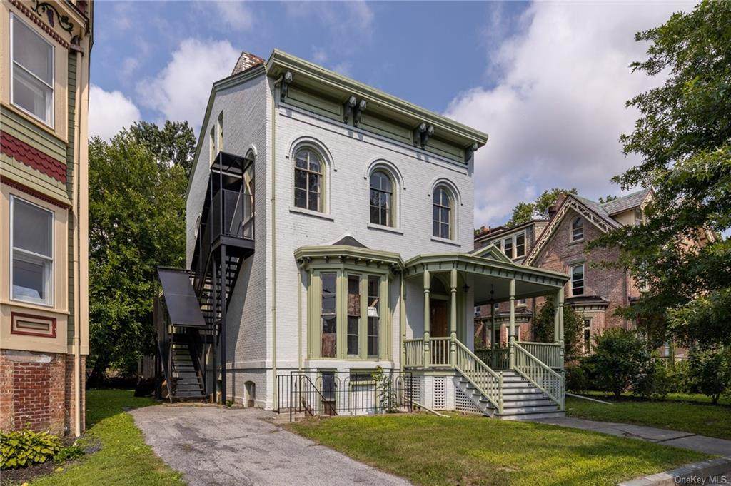 189 Grand Street - Photo 1