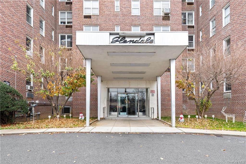 125 Bronx River Road - Photo 1