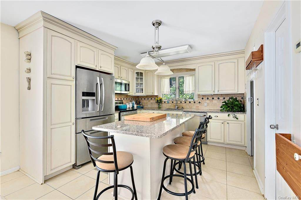 33 Hollowbrook Lane - Photo 1