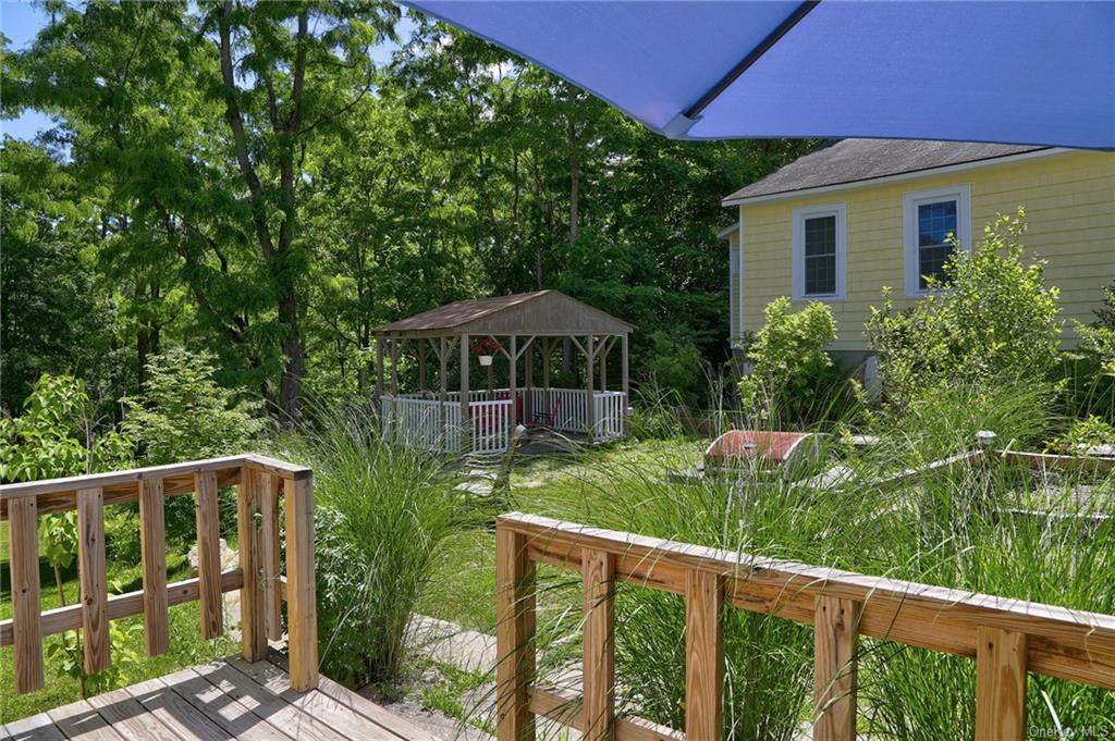 18 Stagecoach Lane - Photo 1