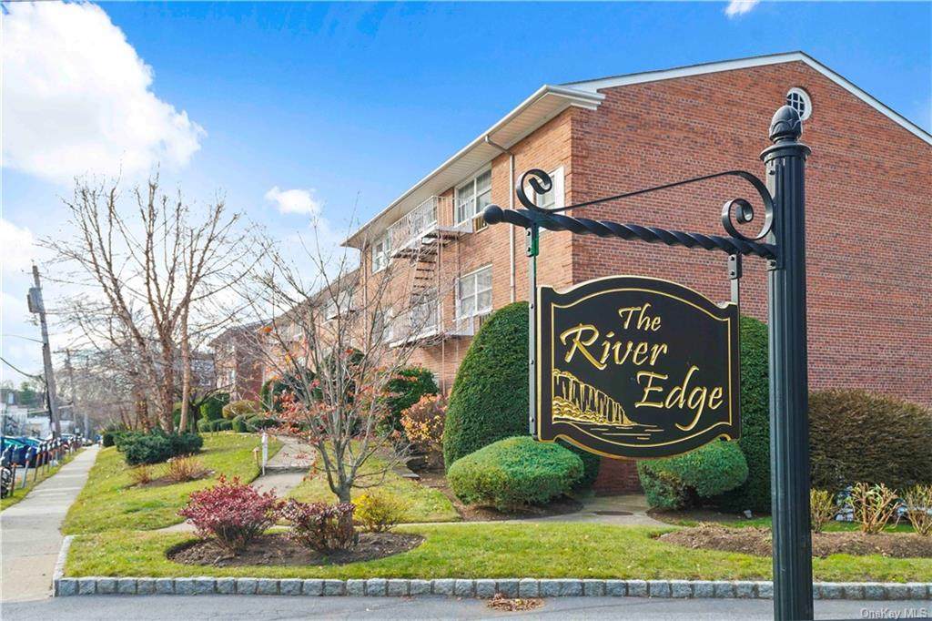 27 Maple Avenue - Photo 1